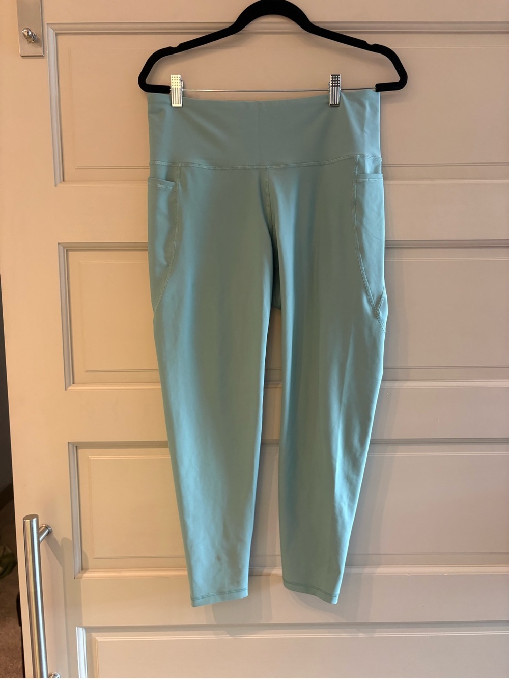 High-Waist Old Navy Elevate leggings with pockets